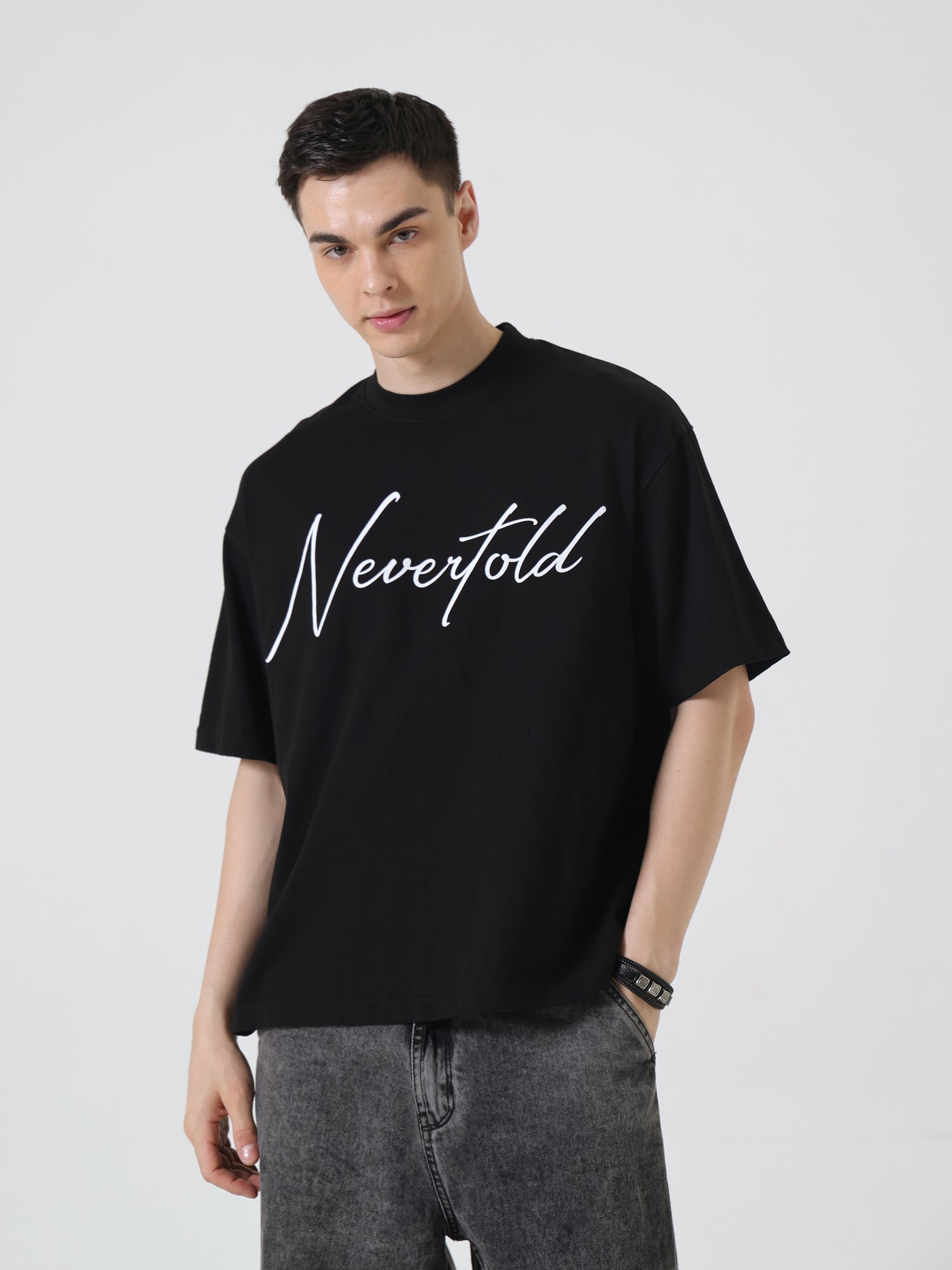 Never Give Up | Black